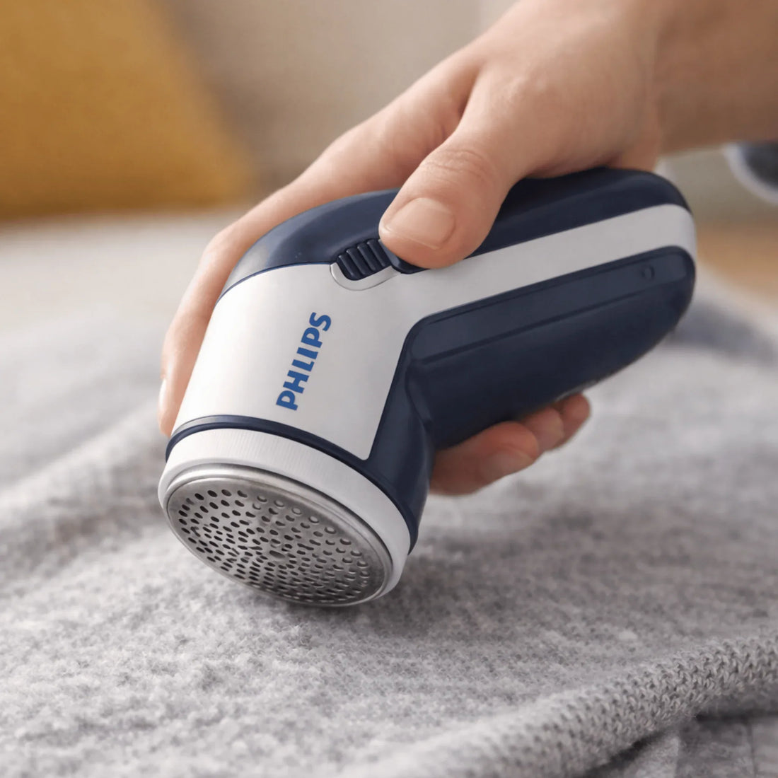 Philips Fabric Shaver – 500 Series - Yalla Mart