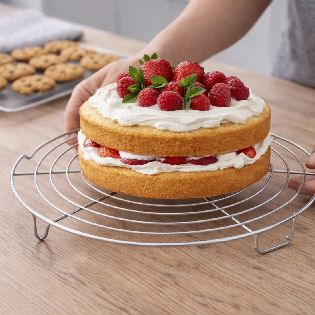 Ernesto Pastry Cooling Rack 30cm - Round Wire Rack for Cakes & Baked Goods - Yalla Mart